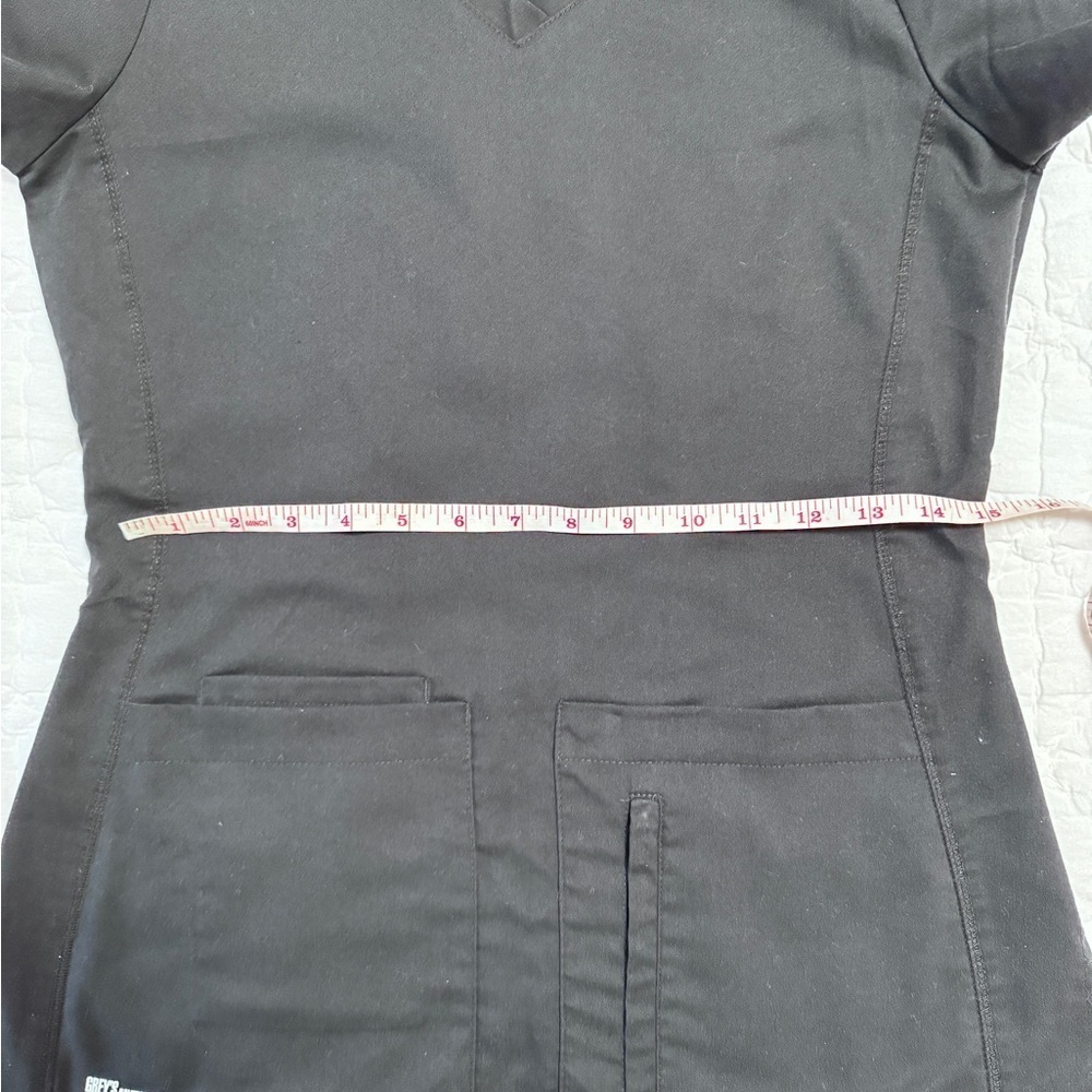 Grey’s Anatomy Scrub Black Top in xs - Picture 8 of 8